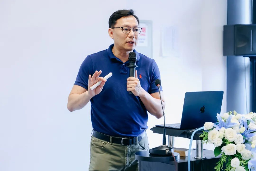 中国科学院生物与化学交叉研究中心的刘南老师 中国科学院生物与化学交叉研究中心的刘南老师