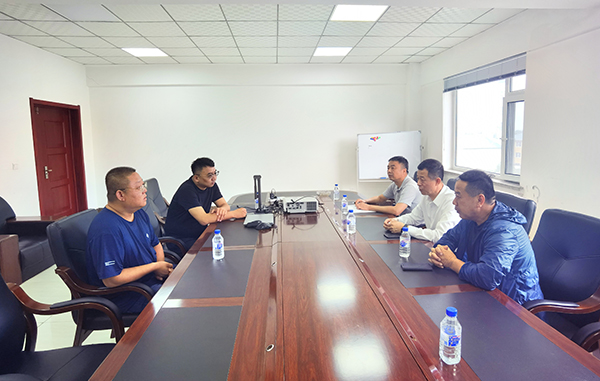 我校与吉林优米娱乐有限公司官网首页下载科技有限公司座谈会现场